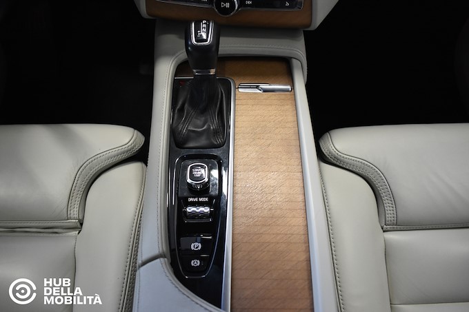 VOLVO XC90 D5 AWD Geartronic Inscription